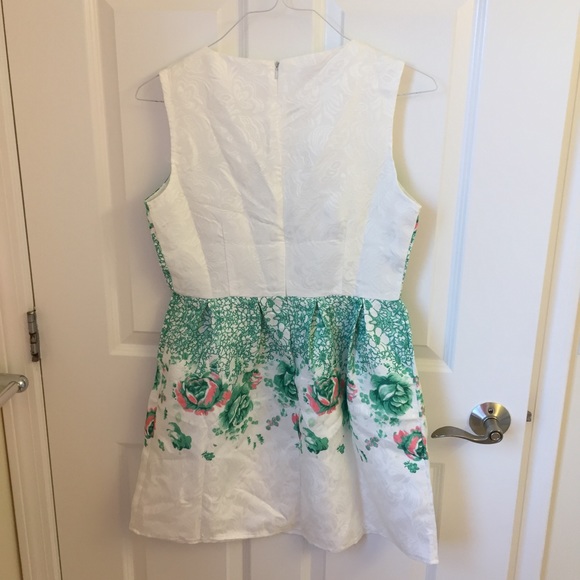 Floral fit and flare dress - Picture 2 of 2