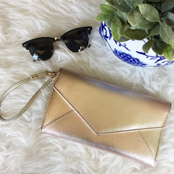 Nordstrom Handbags - 🌵5/$25 SALE🌵