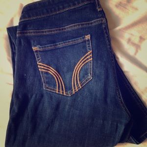 HOLLISTER BOOT CUT JEANS SZ: 5SHORT