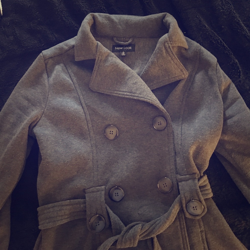 Small Gray Coat 🍑 CLOSET CLEAROUT 🍑