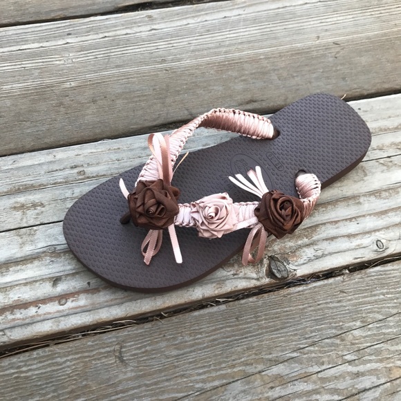 🌷 NEW Gorgeous Floral Havaianas Sandals - Picture 5 of 8