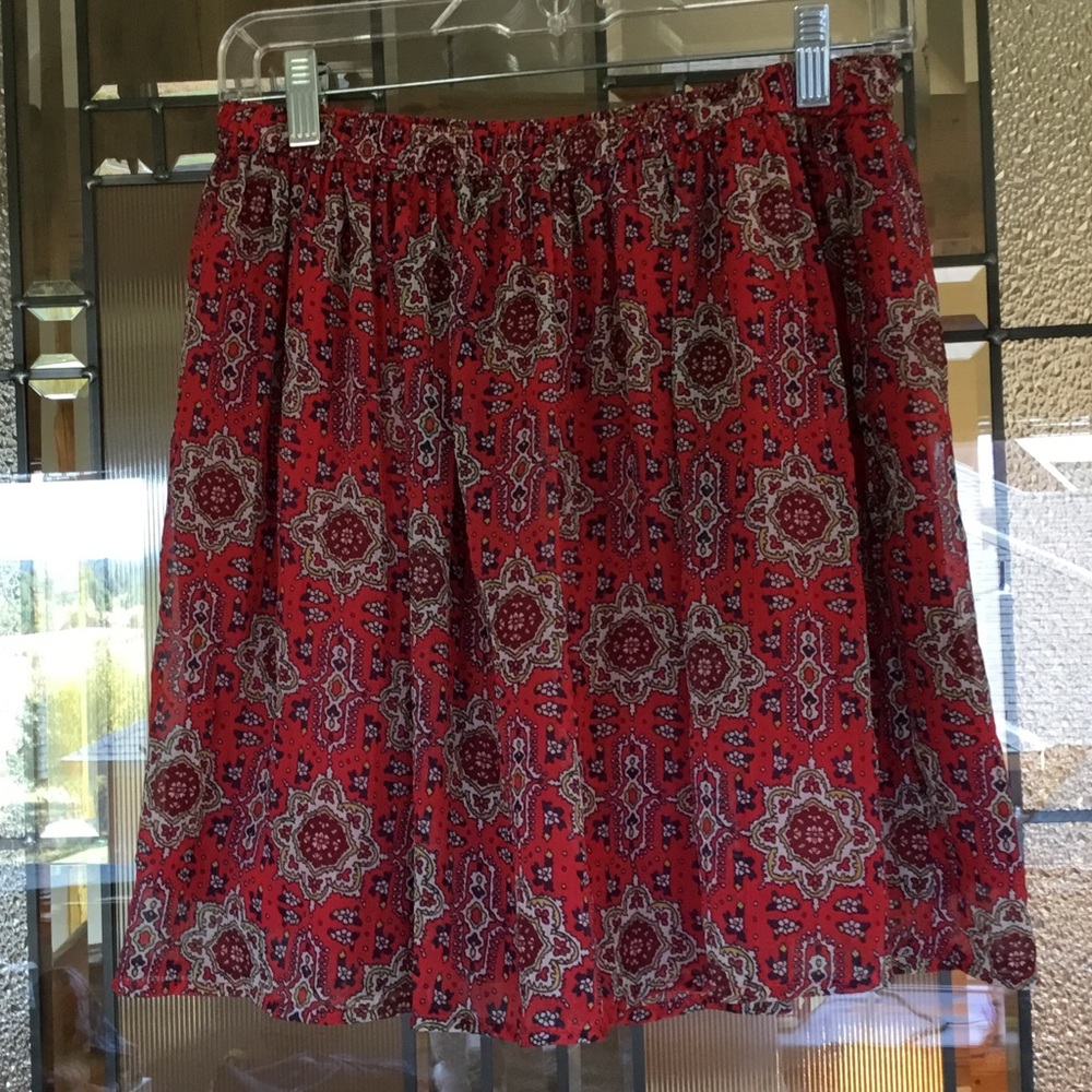 NWOT HOLLISTER PRETTY SKIRT MINT CONDITION