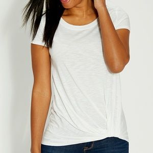 NWOT Maurices Plus Size 0  White Gathered Knot Tee