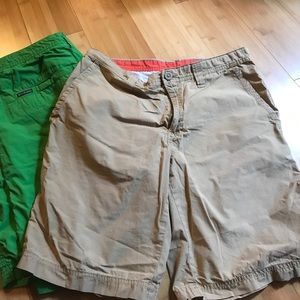 Columbia size 34, 2 set men's shorts