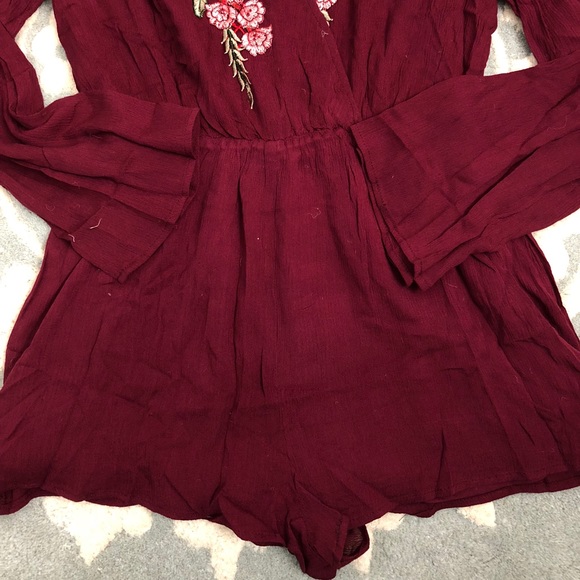 Cristina Marooned Floral Embroidered Romper - Picture 4 of 6