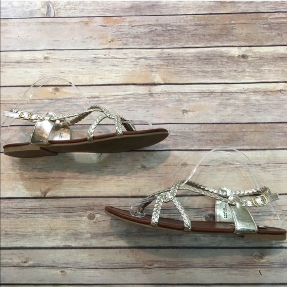 SOLD ☂️Sz 9M Steve Madden Gold Gladiator Sandals - Picture 6 of 8