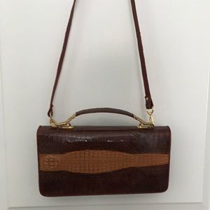 Ladies hand bag