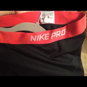 New Nike pro Capris