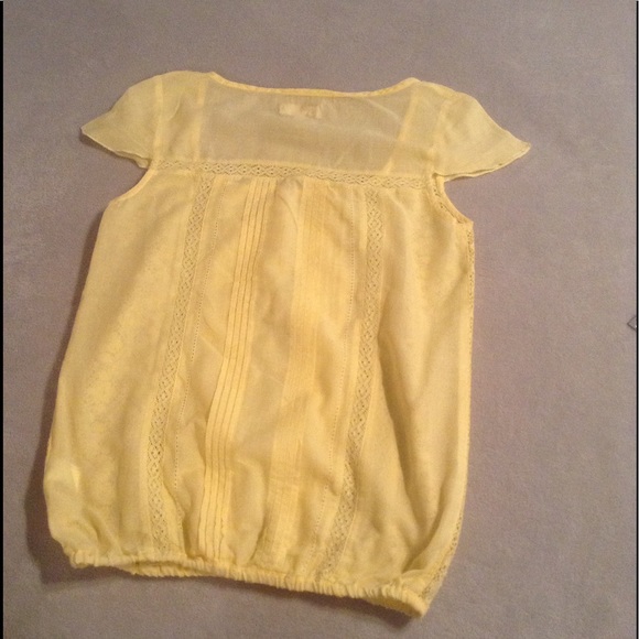 Cheery yellow top! - Picture 4 of 4