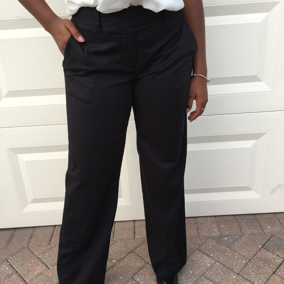 DKNY Pants - DKNY Relaxed Fit Stretch Cotton Pant Size 4