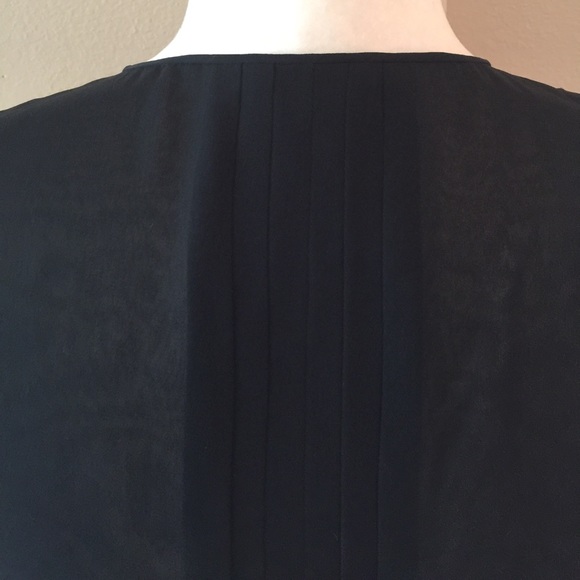 Oscar de la Renta Black Silk Ruffle Front Blouse