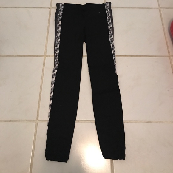 Gap Fit Gfast black leggings with side strips sz S - Picture 1 of 3