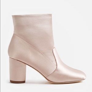✨JustFab Satin Heeled Boots