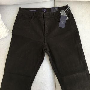 NYDJ straight leg  Marylin jean.