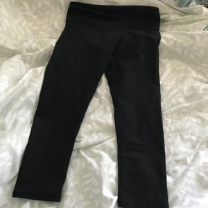fabletics capri leggings