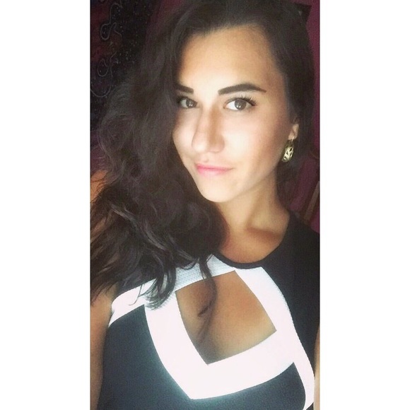 Meet your Posher, Jazmine - Picture 1 of 1