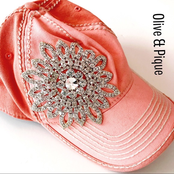 Buckle Accessories - 🎀OLIVE & PIQUE RHINESTONE FLOWER BASEBALL HAT🎀