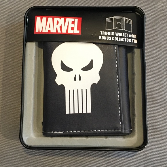 MARVEL Trifold Wallet with Bonus Collector Tin Captain America or The Punisher
