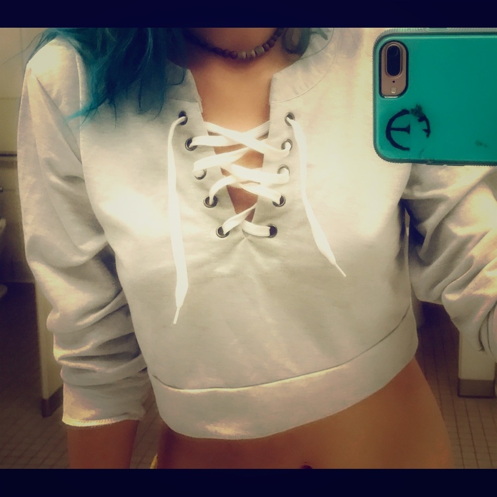 Long sleeve crop top