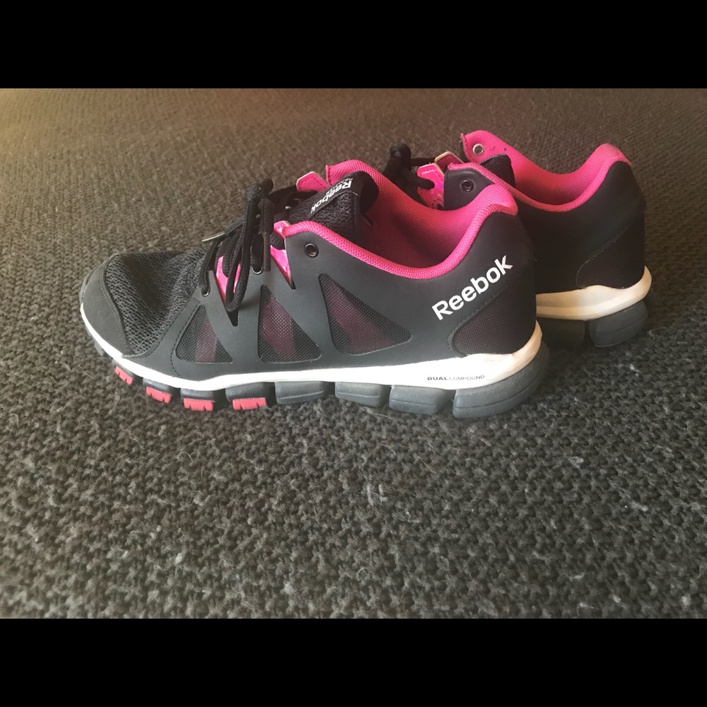Reebok Sneakers