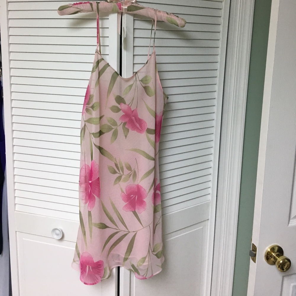 Beautiful Floral Delicate Valerie Stevens nightie