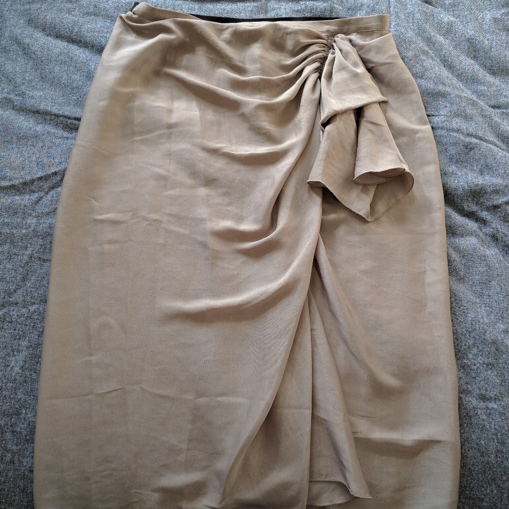 BCBGMaxAzria Midi Skirt Skirt Stella in Cinder