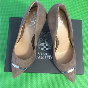Like new Vince Camuto Pump size 37