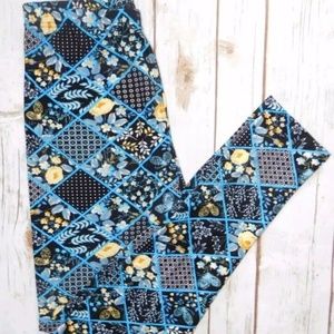 OS Checker Floral Black Blue Leggings NWT