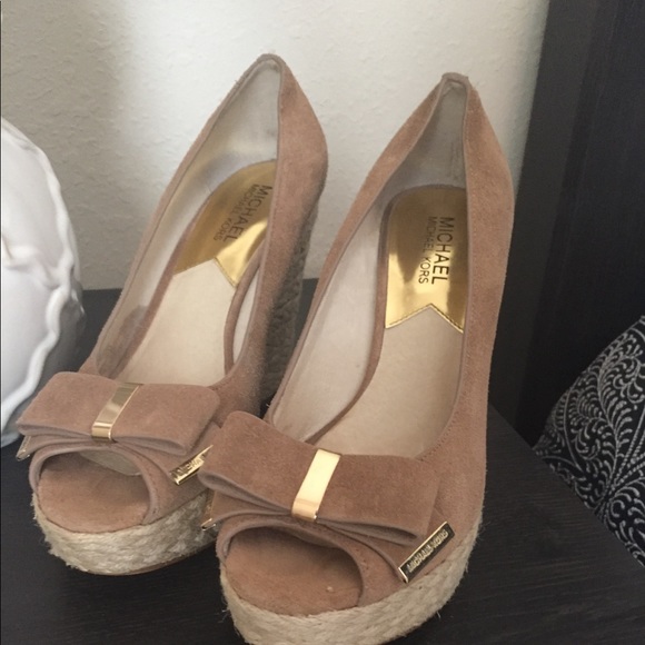 Michael Kors wedges - Picture 1 of 4