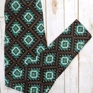 OS Dotted Tribal Print Leggings NWT