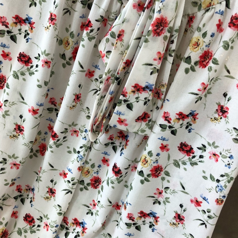Flower Top With Gorgeous Front Tie Detailing!