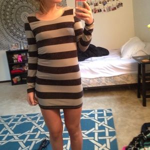 LONG SLEEVED BODY CON SHORT DRESS