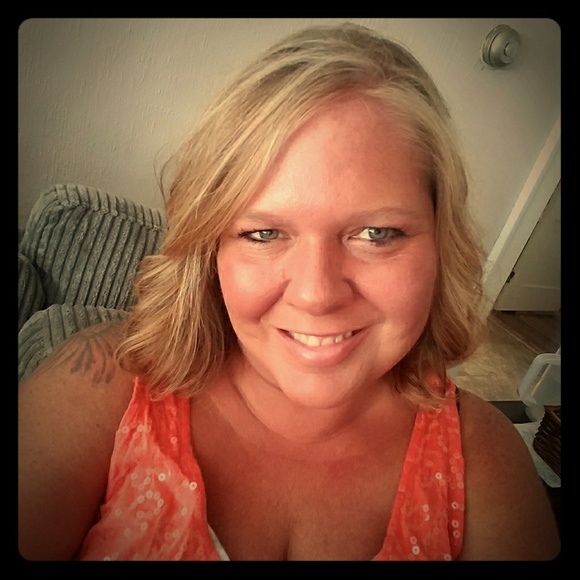 Welcome to my closet! - Picture 1 of 2