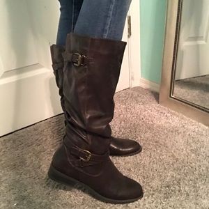 Dark brown White Mountain riding boots
