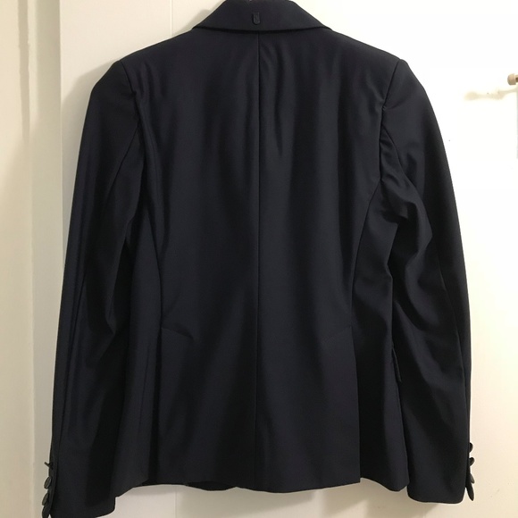 Treadstep Solo Show Coat - Picture 2 of 8