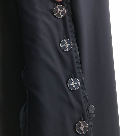 Treadstep Solo Show Coat - Picture 6 of 8