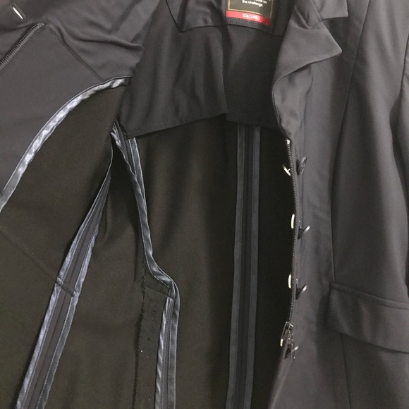 Treadstep Solo Show Coat - Picture 8 of 8