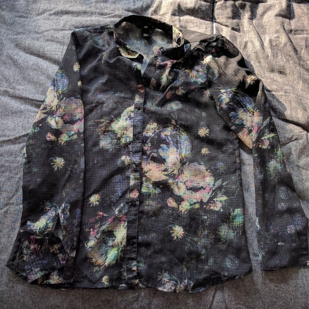 H&M Black Floral Button Down Shirt with Collar