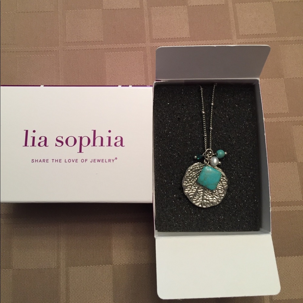 Lia Sophia Poplar 16-19" Silver Leaf Necklace