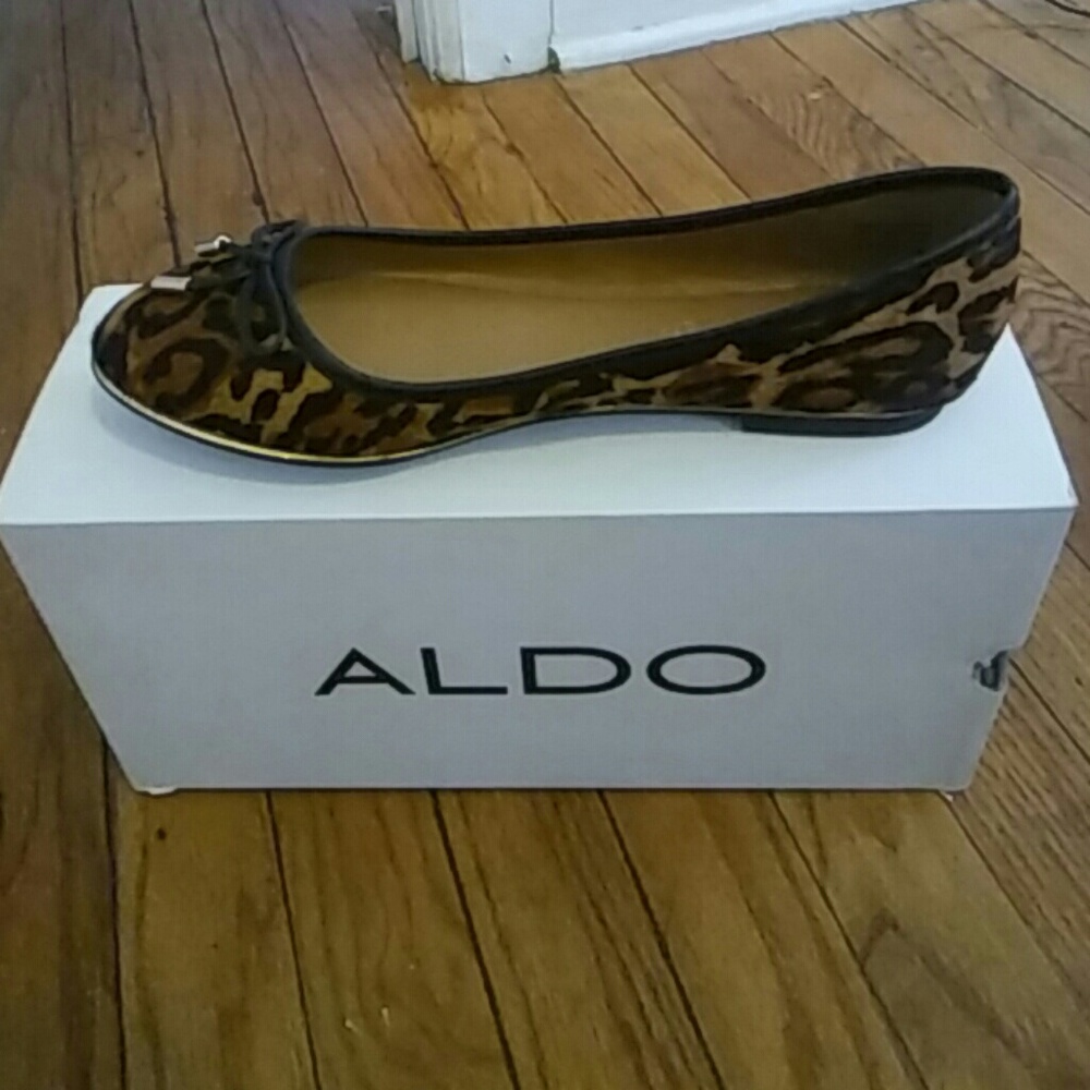 Leopard print flats