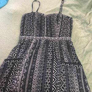 Black and white American Eagle Outfitters dress!