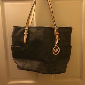 Michael Kors tote