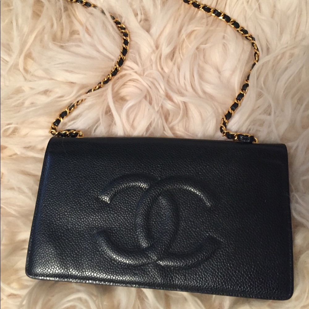 chanel wallet on chain