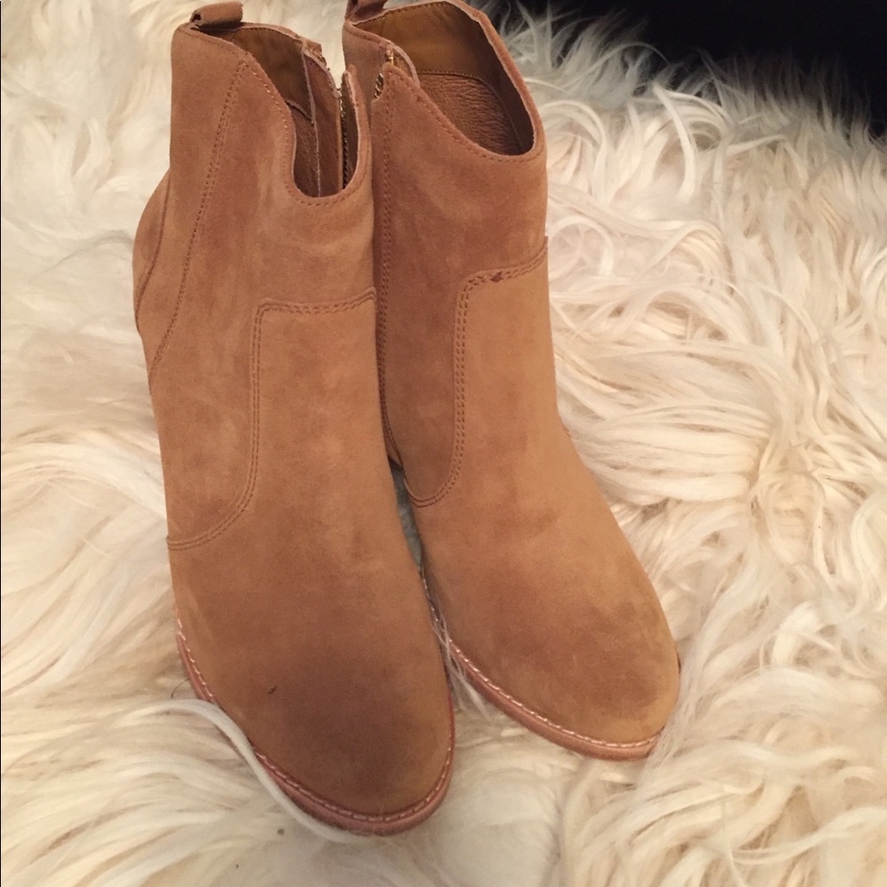 Joie shoe boot in new condition