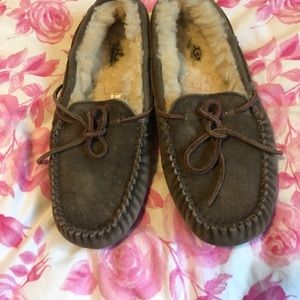 Chocolate Brown Ugg Dakota Moccasins