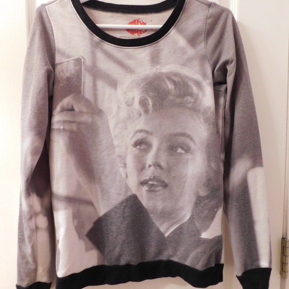 Marilyn Monroe Sweatshirt - Picture 1 of 2