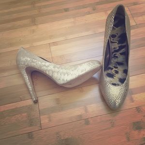 Sam Edelman Gold Snakeskin Pump