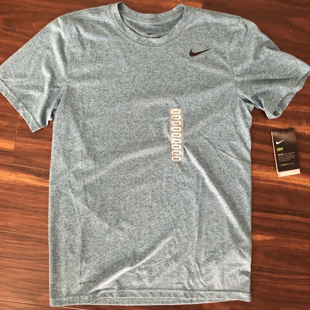 NWT Nike DryFit Shirt 💪🏻