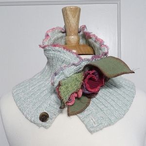 Fairytale floral neck scarf collar w/buttons roses