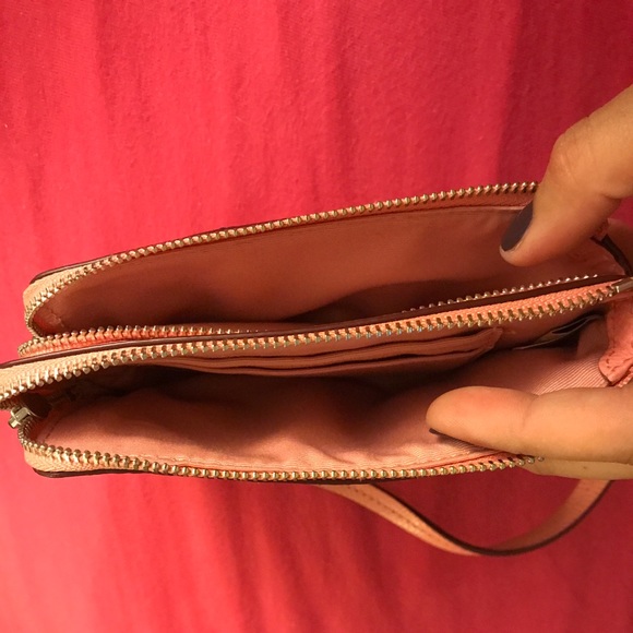 Coach wristlet - Picture 2 of 2